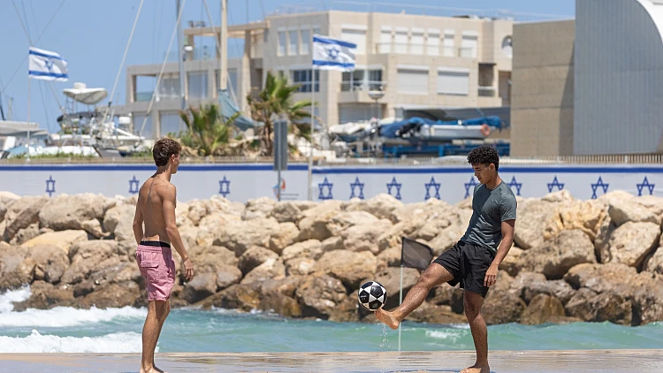 התחזית: עלייה קלה בטמפרטורות, הים מסוכן לרחצה