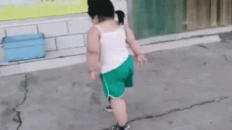 ילדה בת 3 שכונתה "פייקי" לאחר שהוריה הפכו אותה לכוכבת אוכל