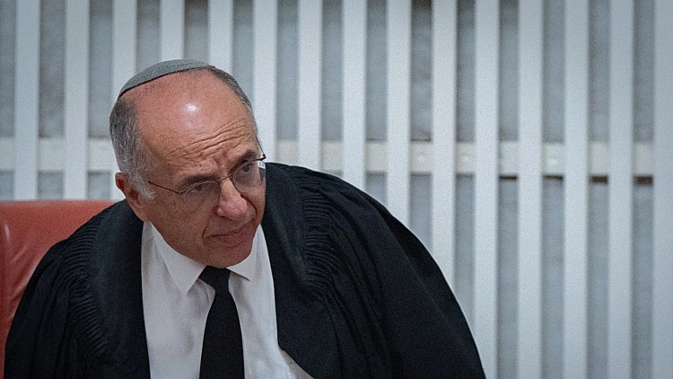 השופט נעם סולברג בדיון על החוק להקפאת מעצרי עריקים