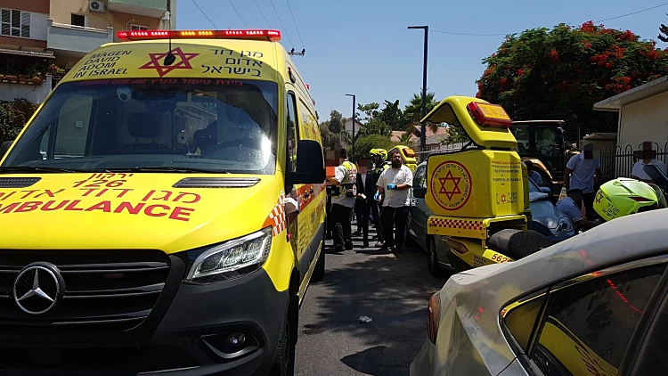 טרגדיה בלוד: נקבע מותו של ילד בן 5 שנשכח ברכב סגור