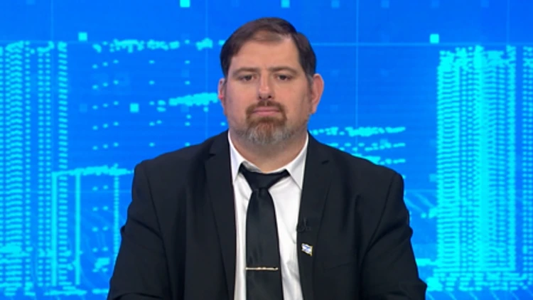 האחות נדהמה לגלות שנושלה מהירושה