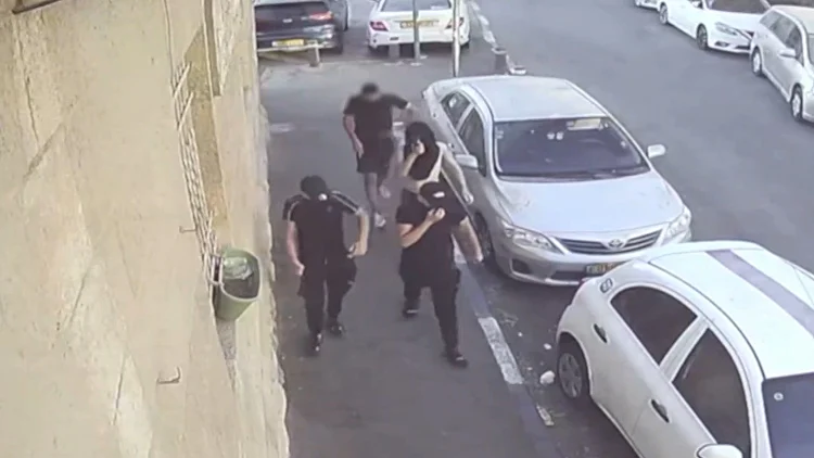 העדויות והתיעודים - דקה אחר דקה: תיק רצח בניהו רזי נפתח