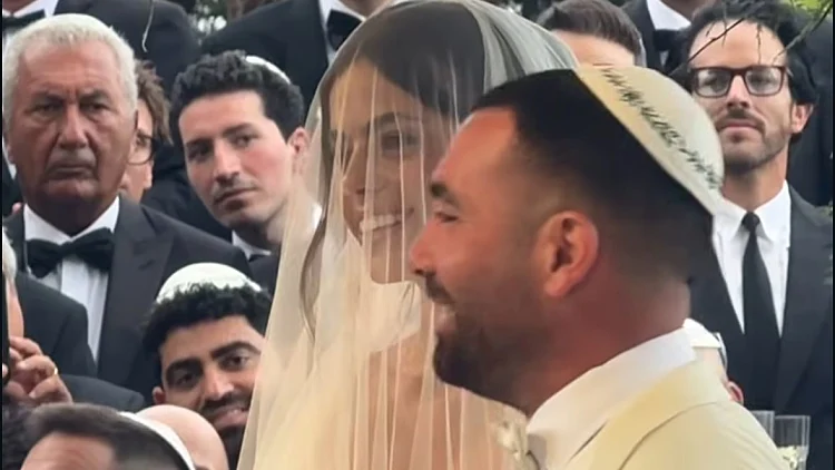 עומר אדם בלחץ? הצעדים של אשתו הטרייה ושל האקסית יעל שלביה