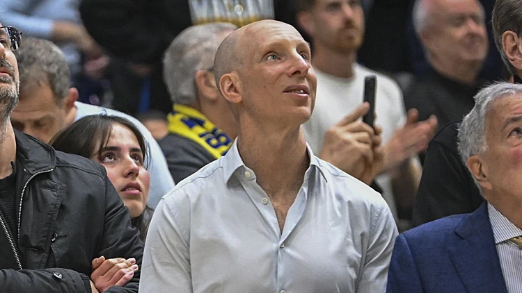 ריצ'רד דיץ', מבעלי מכבי תל אביב בכדורסל