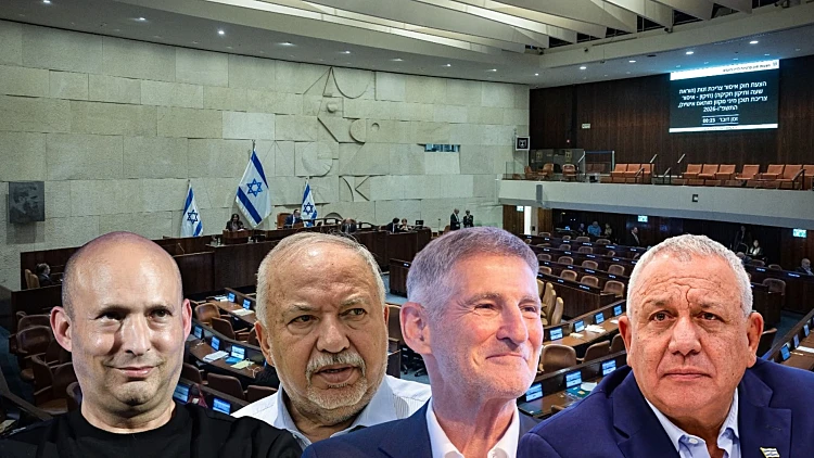 איזנקוט יחתום על הסכם עודפים עם גולן, ליברמן עם בנט