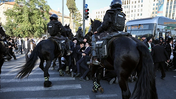בגלל מחאות חרדים: חסימות ופקקי ענק בכביש 4 ובירושלים