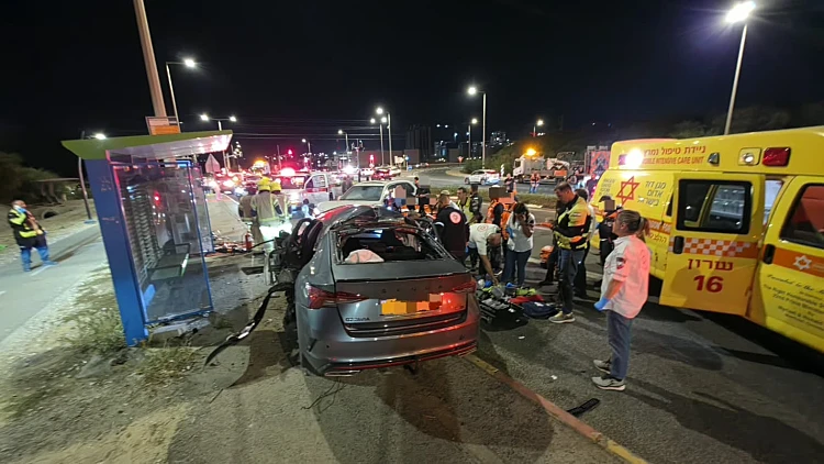 רכב התפוצץ בכביש 4 ליד אור עקיבא, גבר כבן 30 נמצא מחוסר הכרה