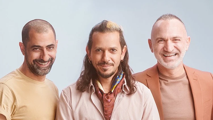 שלישיית "מה קשור?"