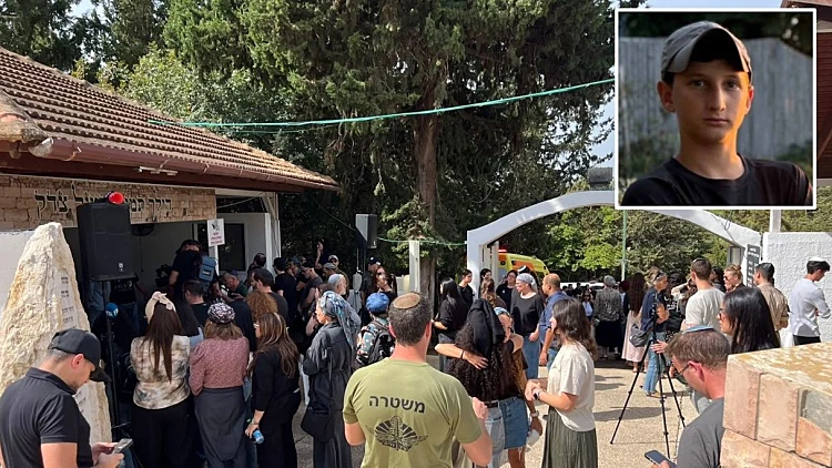 הלווייתו של אלעזר יאיר וילנסקי בבית העלמין במושב חוסן