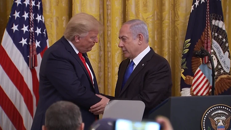 נשיא ארצות הברית דונלד טראמפ וראש הממשלה בנימין נתניהו בהכרזה על תוכנית השלום