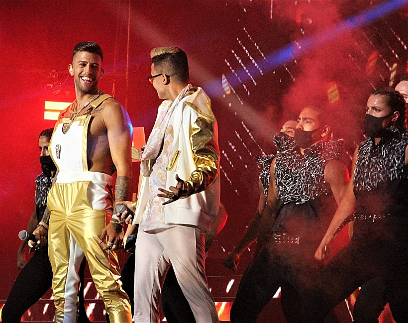 סטטיק ובנאל(דנה למברגר )