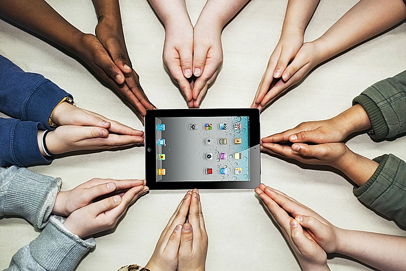 סוגדים לאייפד