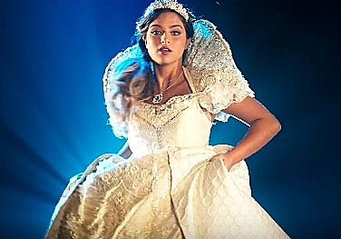 נועה קירל במחזמר שלושת המוסקטרים