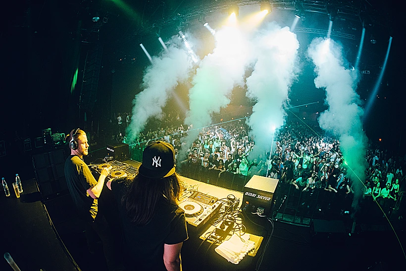 דמיטרי ונגליס וויימן