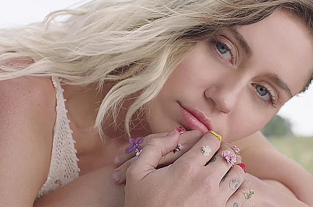 מיילי סיירוס