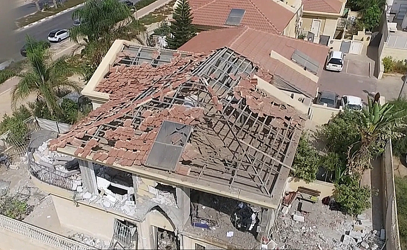 בית משפחת תמנו בבאר שבע, שנפגע מרקטה ששוגרה מרצועת עזה