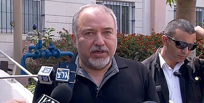 הגן על גולן. ליברמן