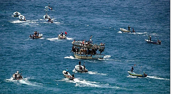 ספינת המשט בנמל עזה