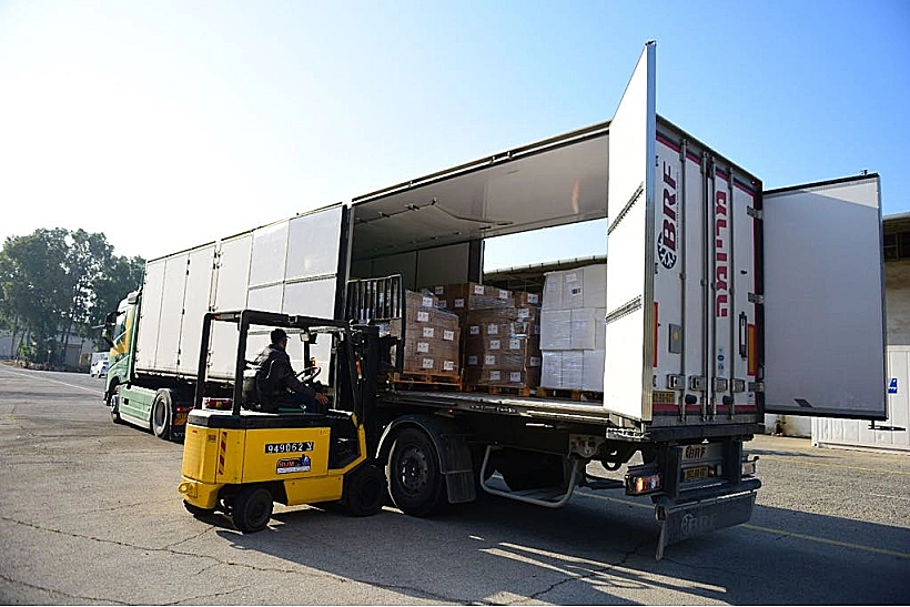 העברת חבילות סיוע הומניטארי לרצועת עזה דרך מעבר כרם שלום