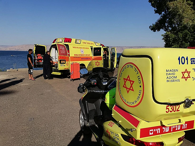 אמבולנס בחוף הכנרת בטבריה (ארכיון)