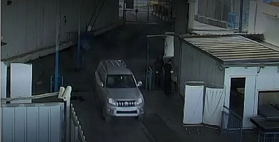 הרכב הקונסולרי בו השתמש רומן פרנק בזמן המעבר במחסום ארז