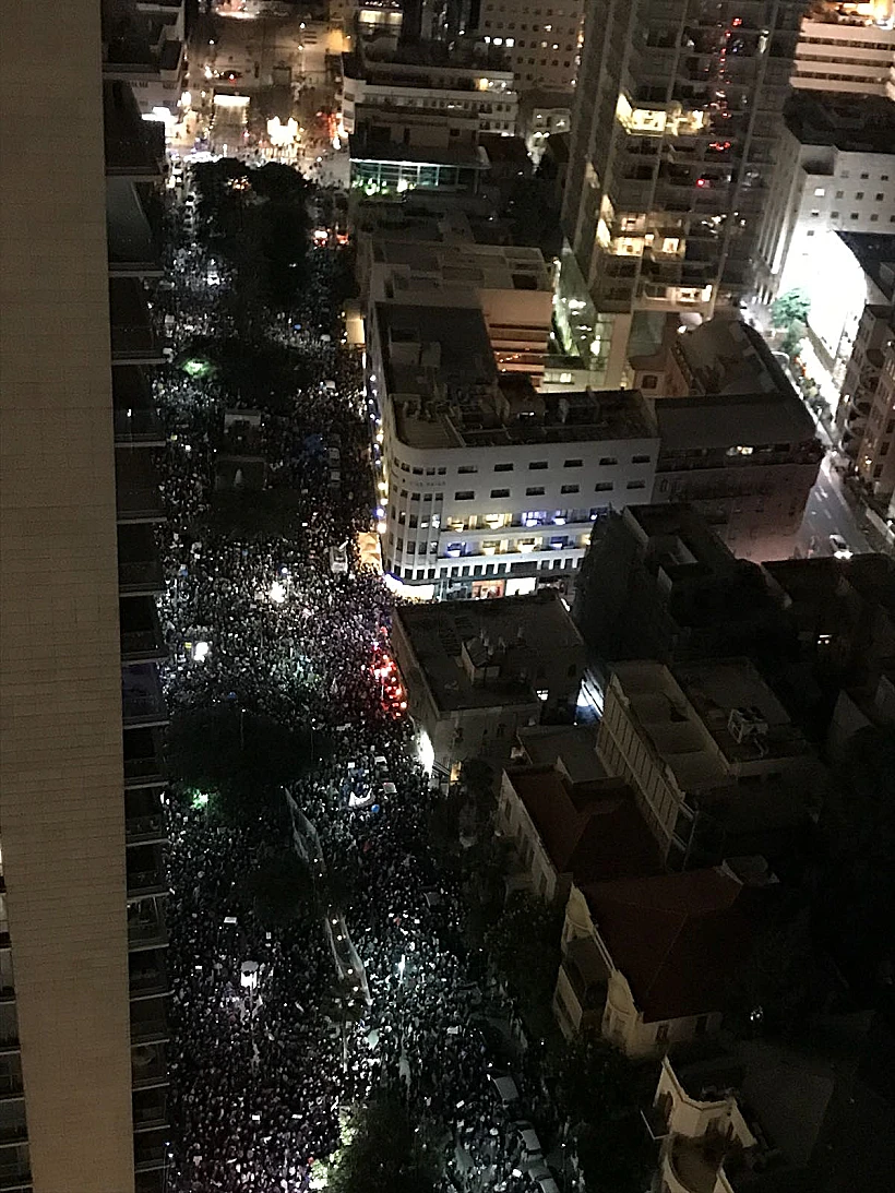 הפגנה בשדרות רוטשילד שבתל אביב, שבוע שני ברציפות