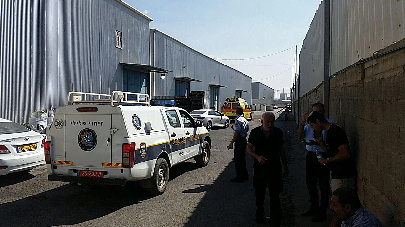 הזירה באזור התעשייה בכפר קאסם, שבה נמצא גבר כבן 70 ללא רוח חיים