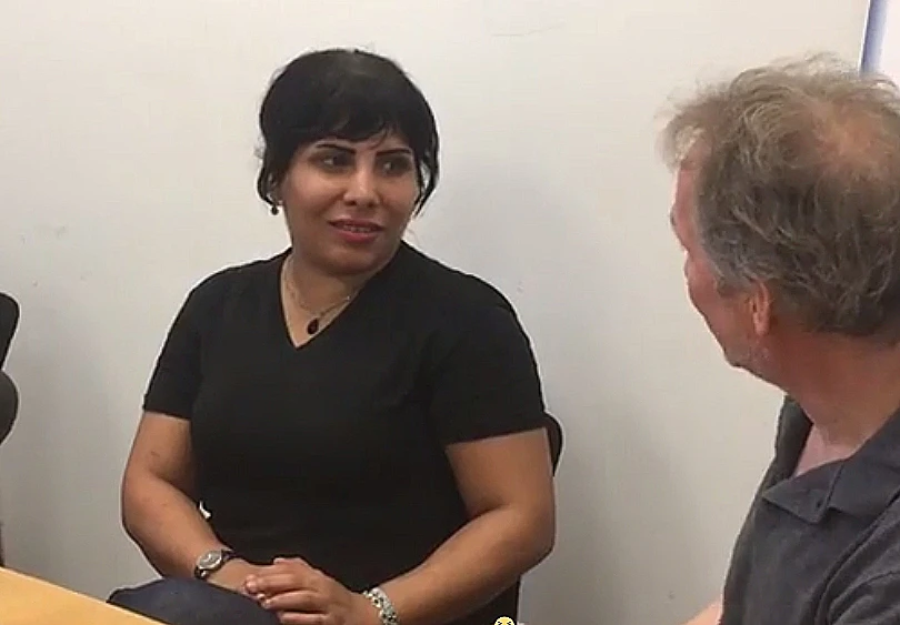 העיתונאית האיראנית נדא אמין, שהגיעה לישראל באישור מיוחד משר הפנים אריה דרעי