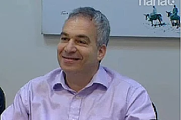מנכ