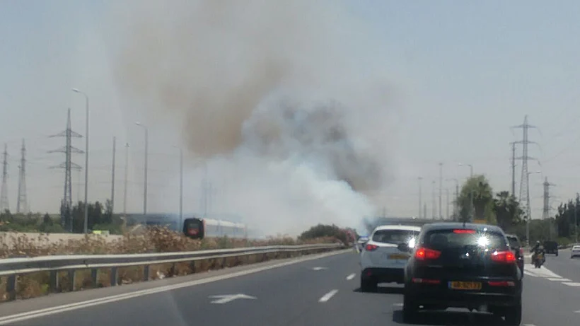 שריפה במחלף גנות שגרמה לסגירתו לכיוון ירושלים