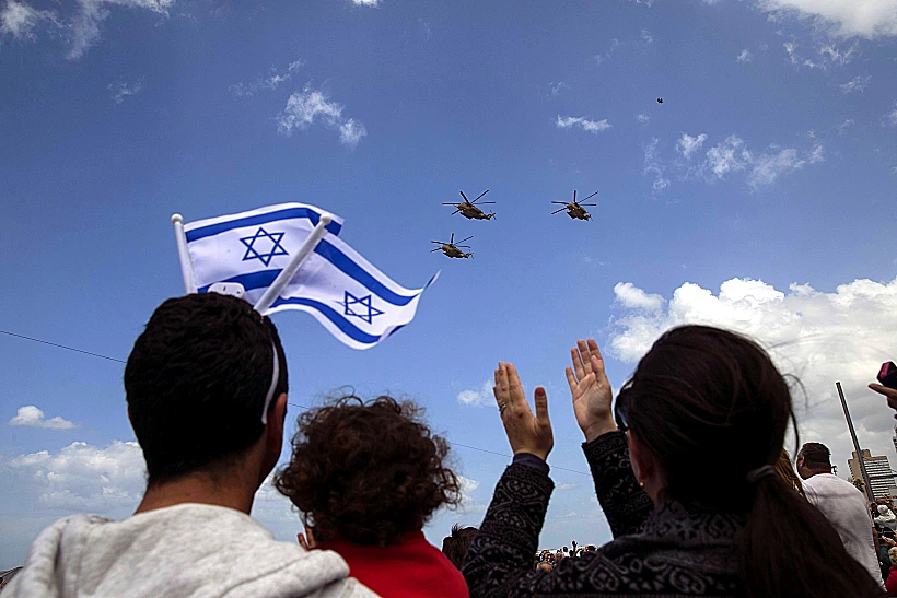 מטס חיל האוויר בשמי תל אביב