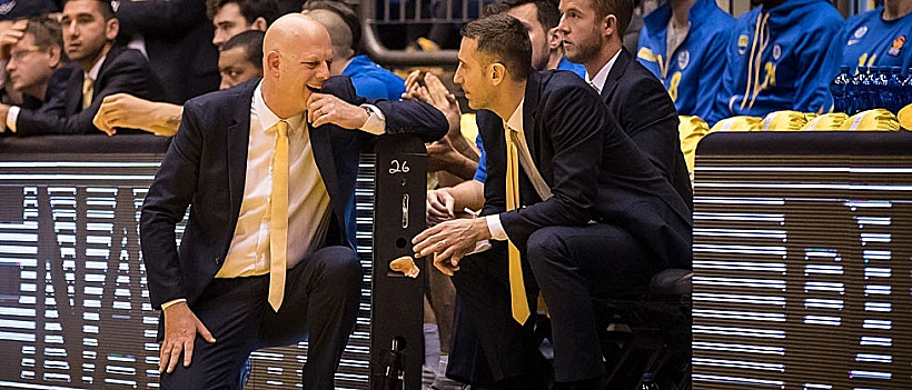 המאמן רמי הדר עם עוזרו ליאור ליובין במכבי ת"א