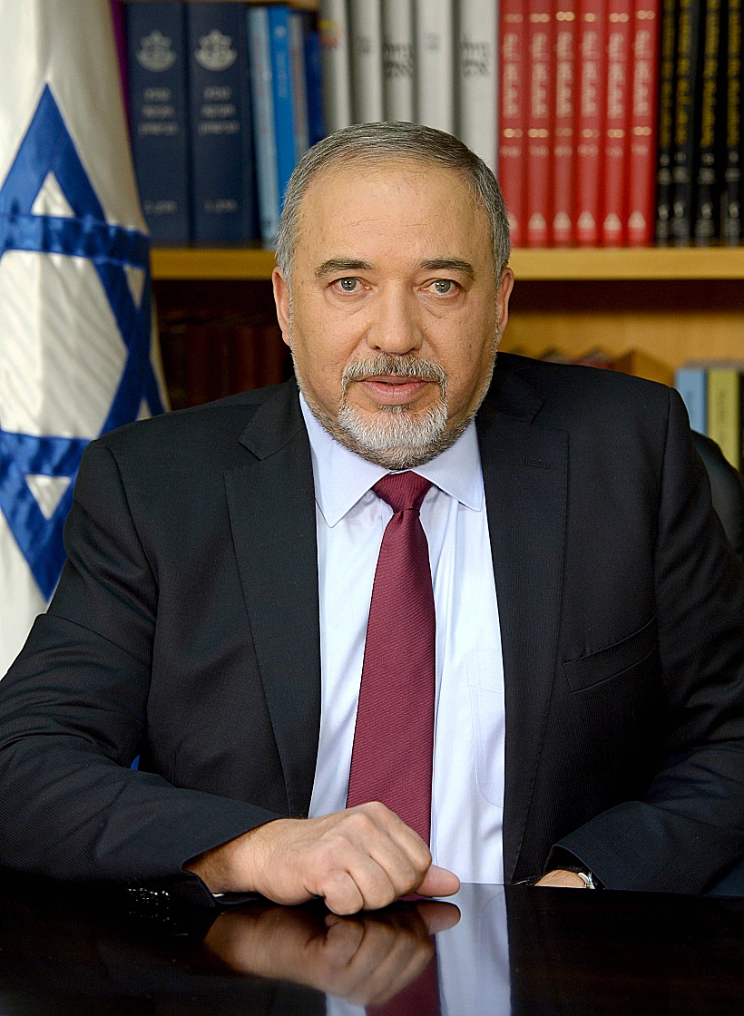 שר הביטחון, אביגדור ליברמן