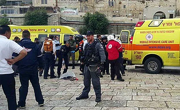 כוחות משטרה ליד הפיגוע בשער שכם