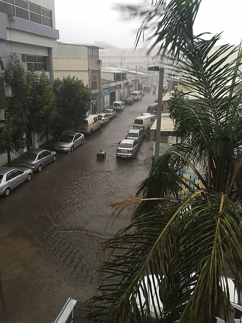 הצפות ברעננה בעקבות גשמים ורוחות