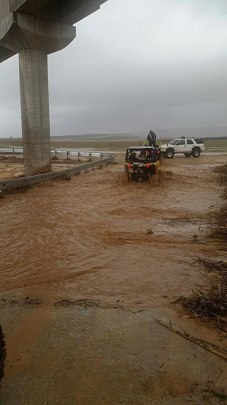 חילוץ רוכב טרקטורון שנסחף בעמק יזרעאל