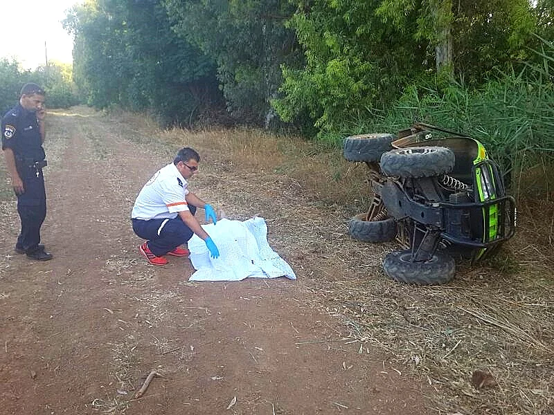 התהפכות טרקטורון סמוך לקיבוץ נאות מרדכי