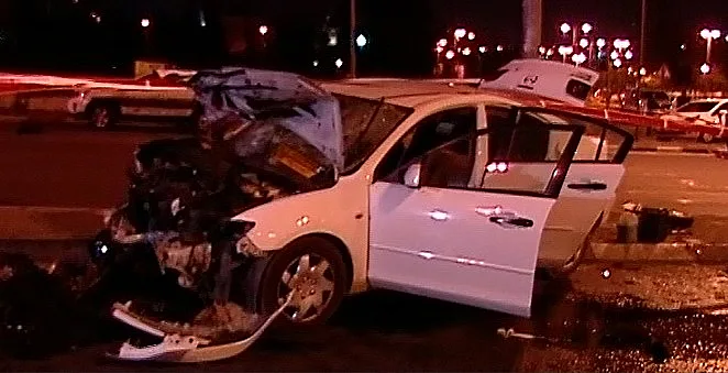 רכב הפלסטיני שהתנגש בתחנת אוטובוס באזור הגבעה הצרפתית בירושלים