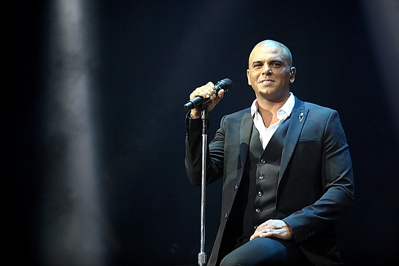 הופעה אייל גולן קיסריה