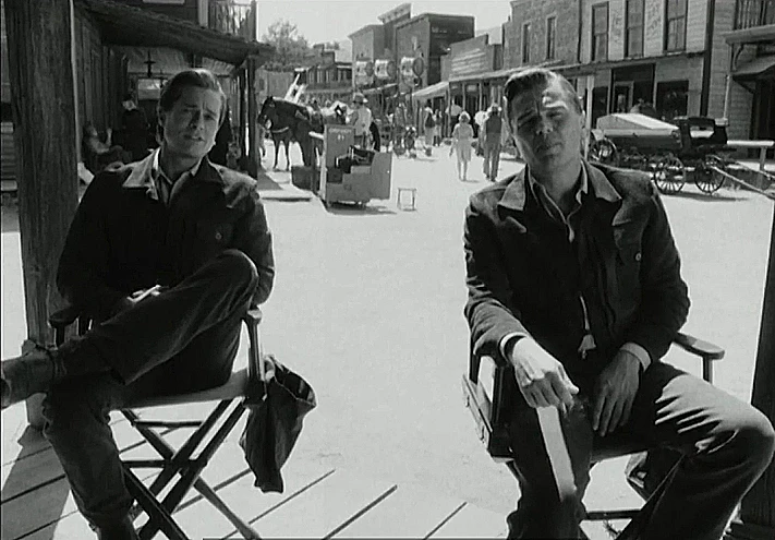 בראד פיט ולאונרדו דיקפריו בסרט המצופה