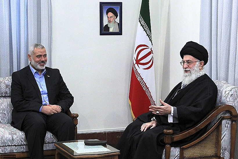 אסמאעיל הנייה נפגש עם האייתוללה עלי חמינאי