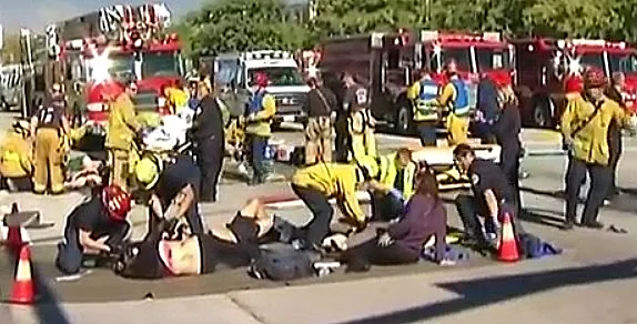 פצועים בסן ברנרדינו שבקליפורניה, שם פתחו חמושים בירי