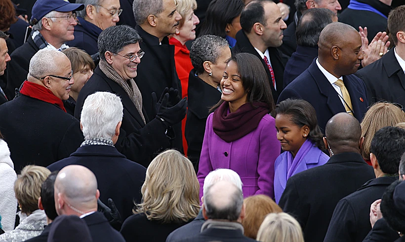 בנותיו של נשיא ארצות הברית ברק אובמה, סאשה ומליה, בטקס השבעתו לכהונה שנייה