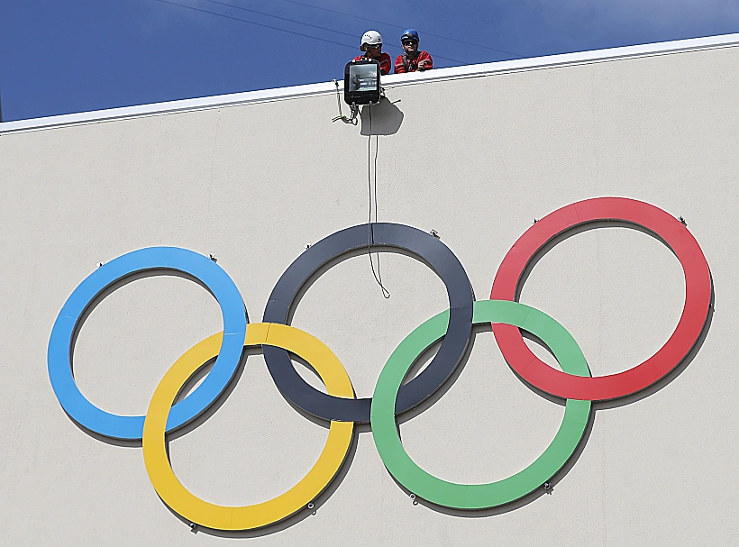 הסמל האולימפי בכפר האולימפי בריו