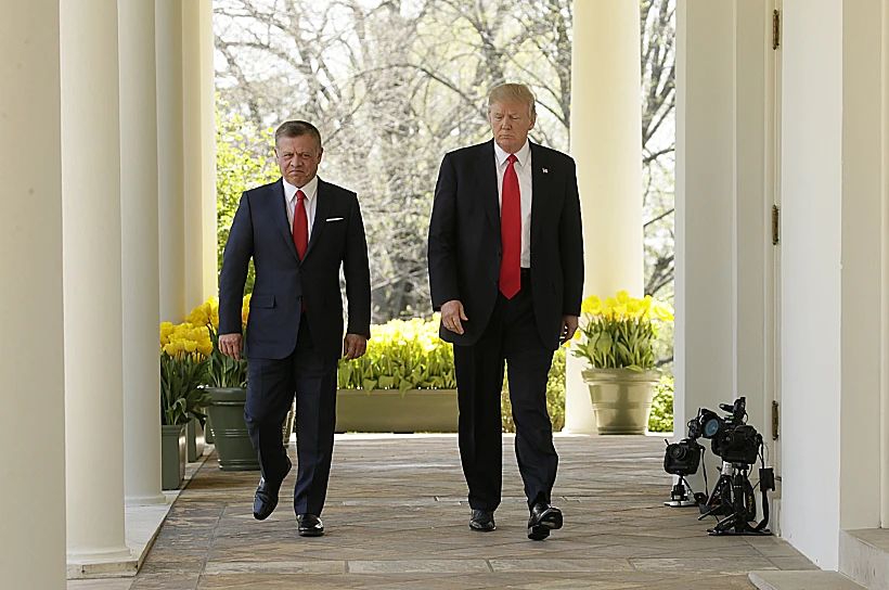 הנשיא האמריקני דונלד טראמפ בפגישתו בבית הלבן עם מלך ירדן עבדאללה