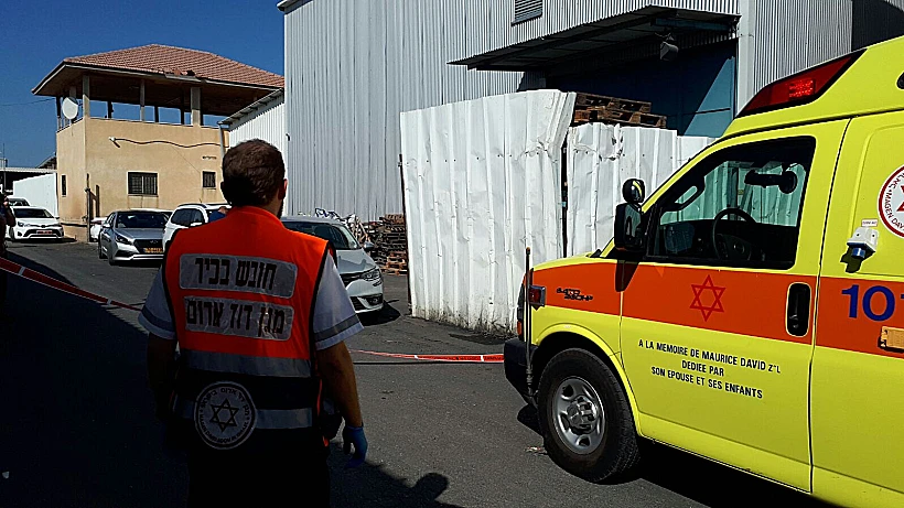 הזירה באזור התעשייה בכפר קאסם, שבה נמצא גבר כבן 70 ללא רוח חיים