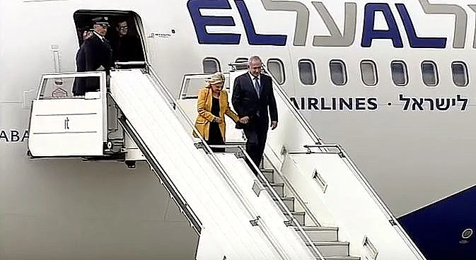 ראש הממשלה נתניהו ורעייתו שרה עם נחיתתם בבואנוס איירס