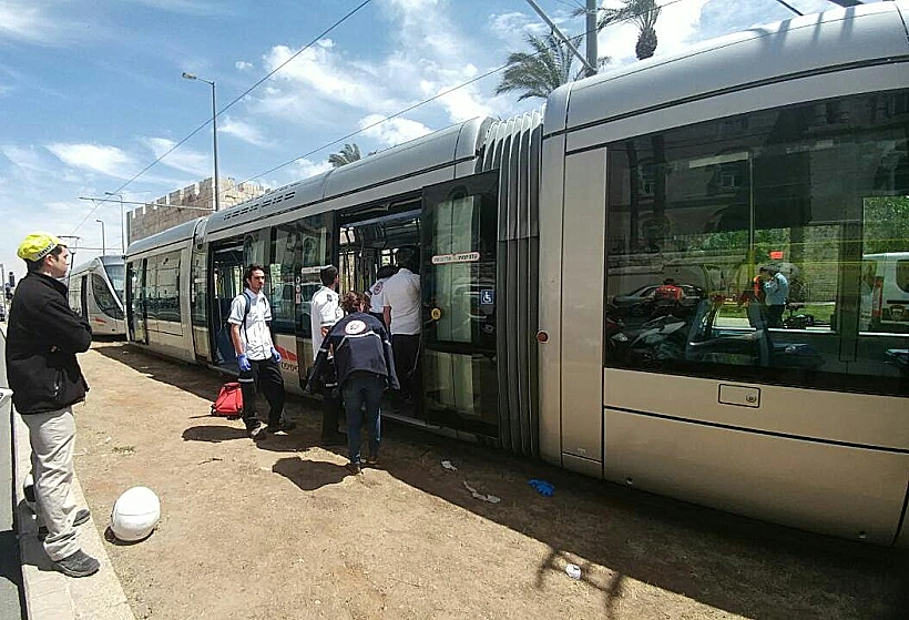 פיגוע דקירה בכיכר צה