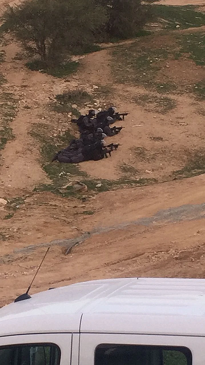 עימותים בין כוחות הביטחון ותושבים מקומיים בכפר אום אל חיראן שבנגב