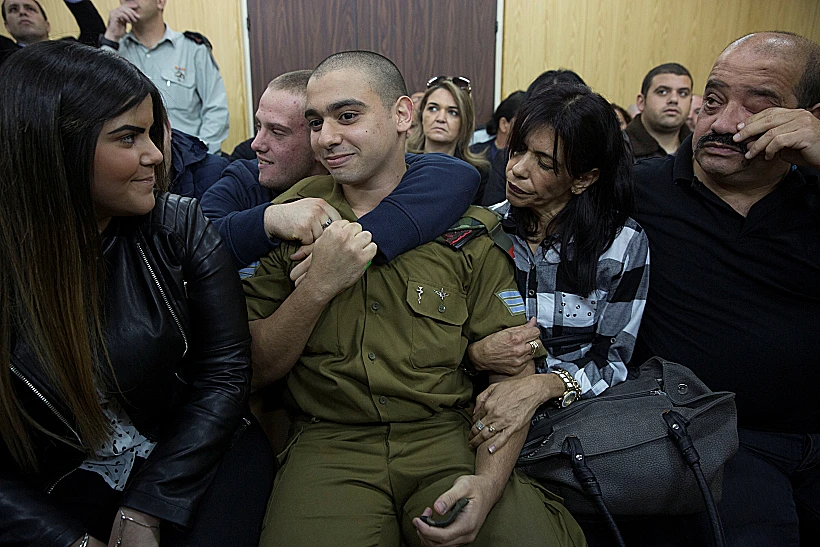 החייל אלאור אזריה בהקראת פסק דינו בבית הדין הצבאי בקריה